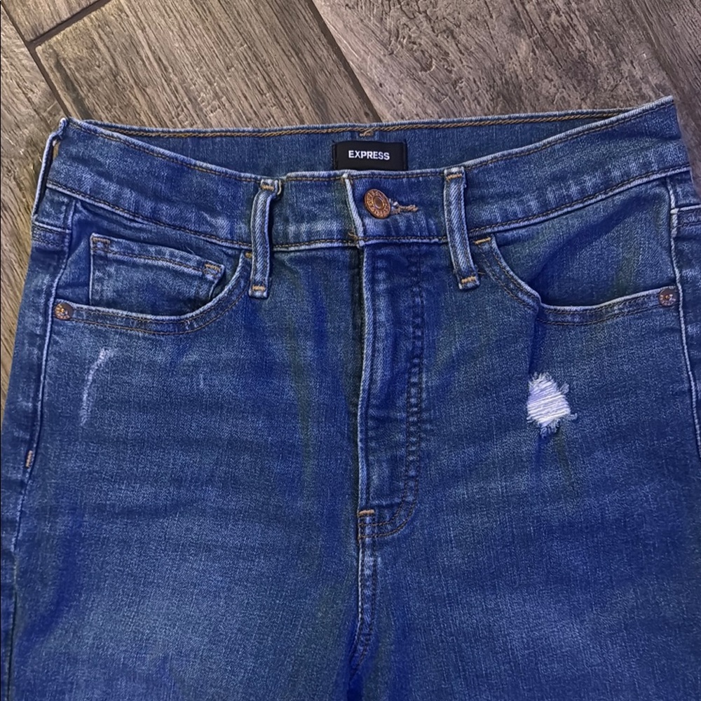 Express Distressed Jeans - Picture 3 of 11